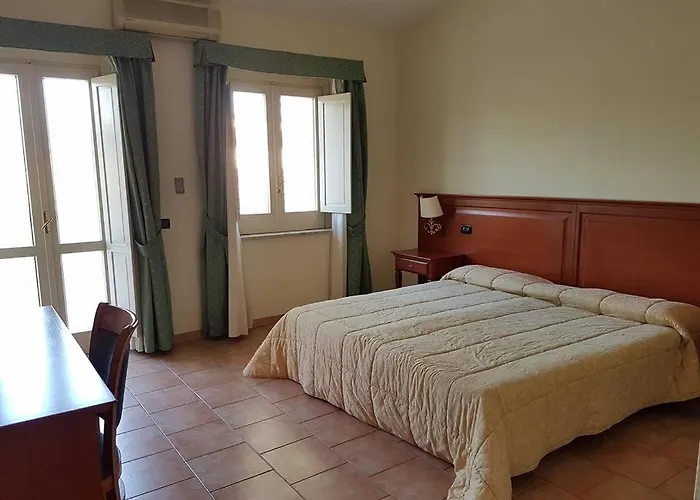 Ξενοδοχείο Montalto 4*